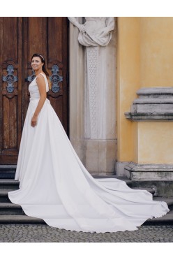 Suknia ślubna Model MIKADO projektu Violi Piekut