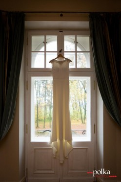 Elegancka suknia ślubna z atelier Violi Piekut