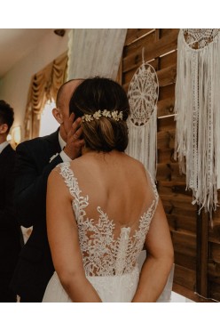 Suknia ślubna delikatna