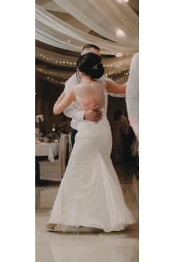 Zmysłowa suknia ślubna