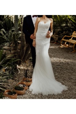 Suknia ślubna o kroju syreny marka Pronovias model Drimea