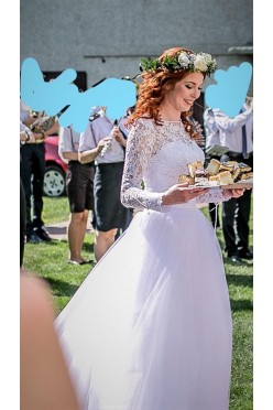 suknia ślubna koronka, podkreśla talię
