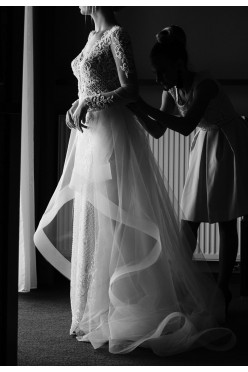 Urocza i romantyczna. Koronkowa suknia ślubna!