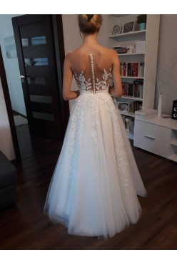 Nieużywana suknia ślubna