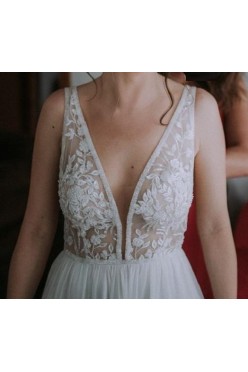 Delikatna suknia  ślubna