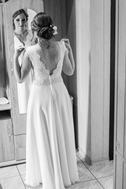 Sprzedam zwiewną i wygodną suknię ślubną