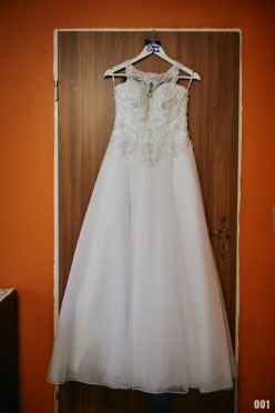 Suknia wyjątkowa Melory plus dodatki