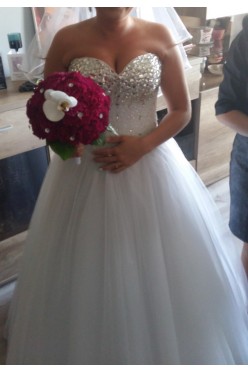 Sprzedam piękną suknię ślubną princeska 38-42