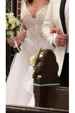 Sprzedam przepiękna sukienkę rozmiar 42/44