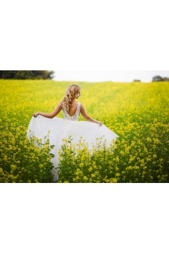 Sprzedam piękną suknię ślubną