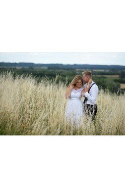 Suknia ślubna rozm. 38 z rozporkiem