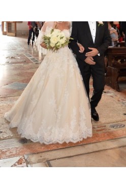 Piękna suknia ślubna PRONOVIAS model ALOHA
