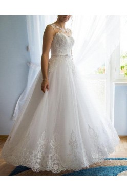 Wyjątkowa **suknia ślubna** z koronką +2 welony i biżuteria