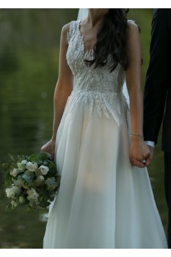 Viola Piekut model Claude w kolorze śmietankowym