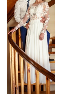 sprzedam zwiewną skuknię ślubną