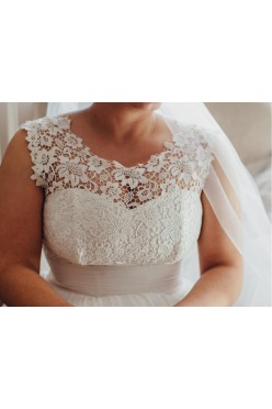 Koronkowa suknia, kolor IVORY