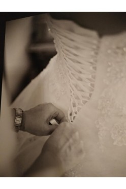 Sprzedam suknie princessa lisa ferrera koronką gorset