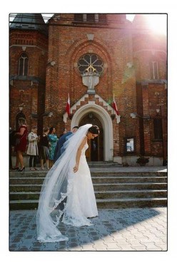 Suknia ślubna z terenem + 3 metrowy welon obszyty koronką