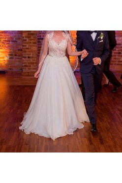 Przepiękna suknia ślubna Gala Machiko + dodatki