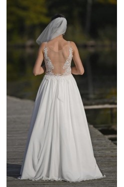 Wyjątkowa suknia ślubna roz. 38. Kolor IVORY/ŚMIETANOWY