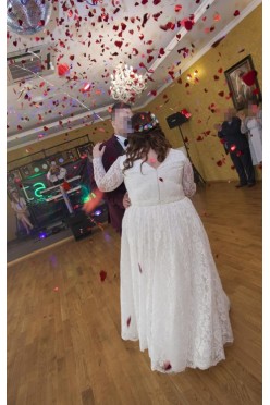 Suknia ślubna koronkowa rozmiar 50/52