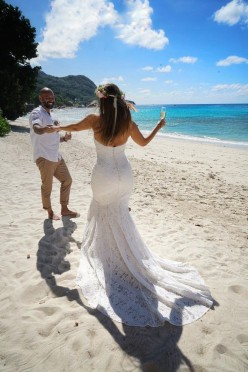 PIEKNA KORONKOWA SEKSOWNA SYRENA BY LILLIAN WEST!