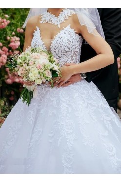 Unikatowa suknia ślubna ze zdobionym gorsetem AGORA