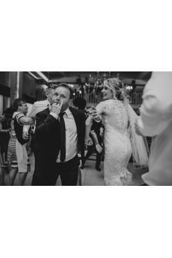 Suknia Ślubna Lilian West 6421