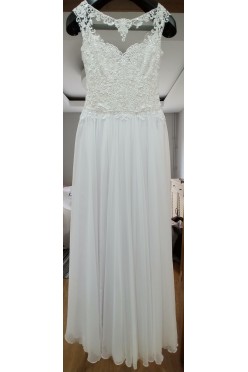 Unikatowa suknia ślubna wraz z prestiżowymi dodatkami