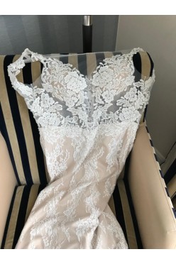 Suknia Luxurious Begonia / Daria Karlozi - model 08065