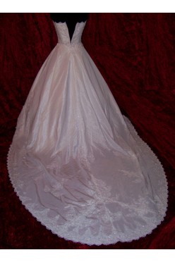 Luksusowa suknia ślubna projektowana na zamówienie