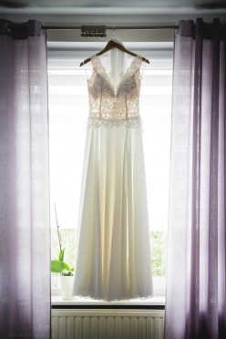 Sprzedam - suknia ślubna z dodatkami