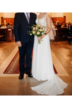 suknia ślubna muślinowa z trenem