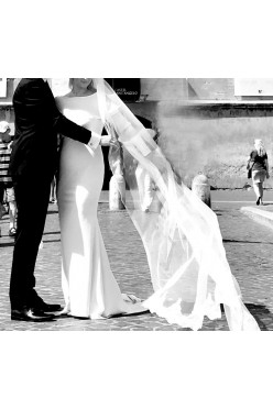 Gładka suknia ślubna/ na poprawiny lub na sesję zdjęciową