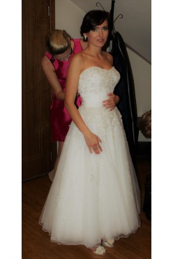 Urocza suknia ślubna Justin Alexander