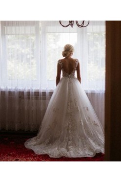 Piękna suknia Mila Nova Felice ivory ręcznie haftowana 36