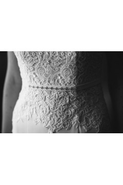 Sprzedam piękną i elegancką suknie ślubną