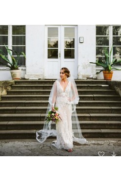Suknia Ślubna z wycieciem Madonna jak Berta Bridal