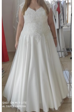 Suknia ślubna plus size NIENOSZONA