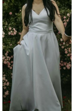 Elegancka Suknia Ślubna.