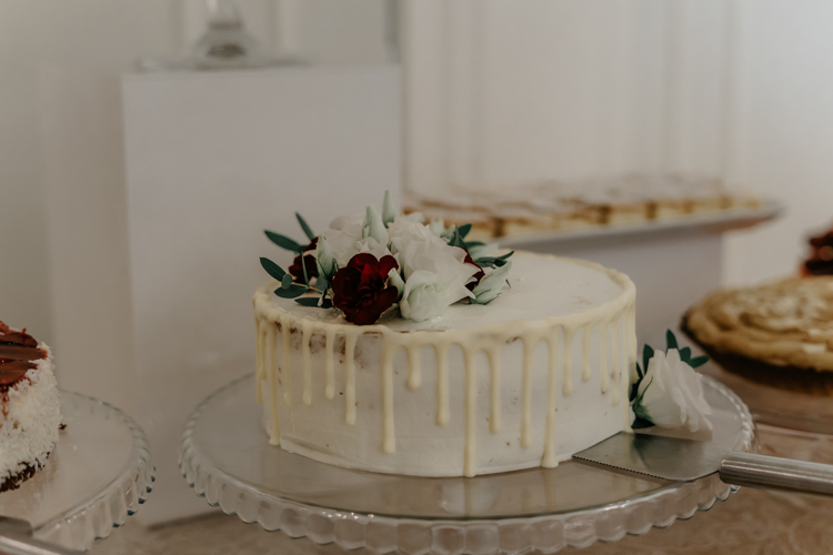 niski tort ślubny 