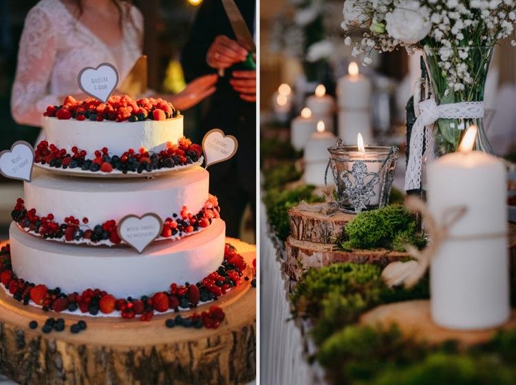 modny tort ślubny w malinami i truskawkami 